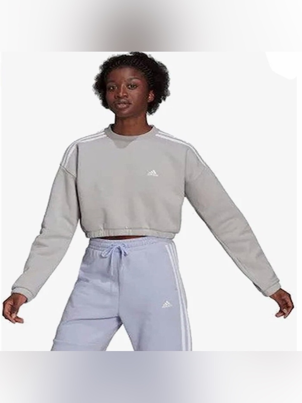 🌟🌼 NWT Adidas Light Gray Cropped Sweatshirt with White 3-Stripes